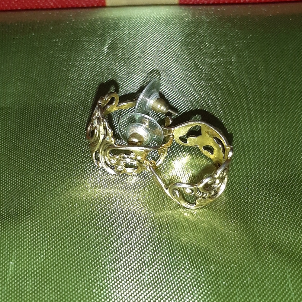 Cute gold earrings